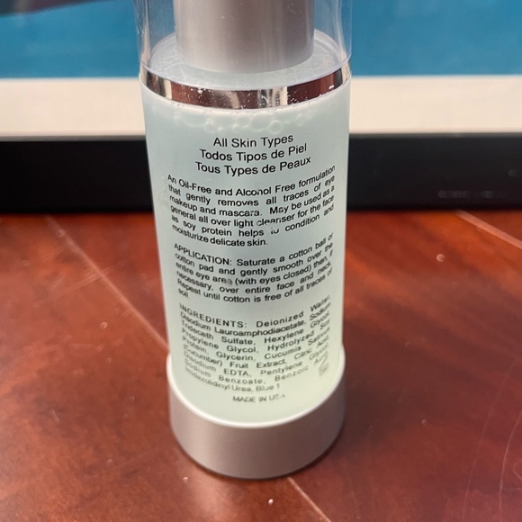 Lash Lounge ๐ Special Eye & Make Up Remover ๐คฉ for Eyelash Extensions ๐ง๐ฝโโ๏ธ - Picture 2 of 4